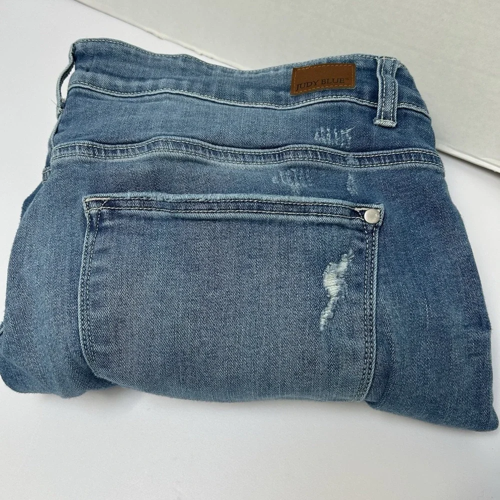 Judy Blue Mid-Rise Boyfriend Fit Button Fly Denim Jeans Size‎ 22W Style #82238
